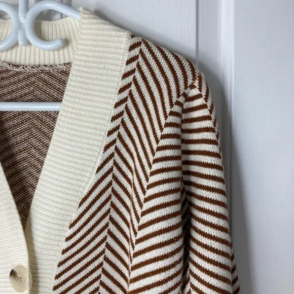 Brown and Cream Chevron Cardigan - Picture 3 of 9